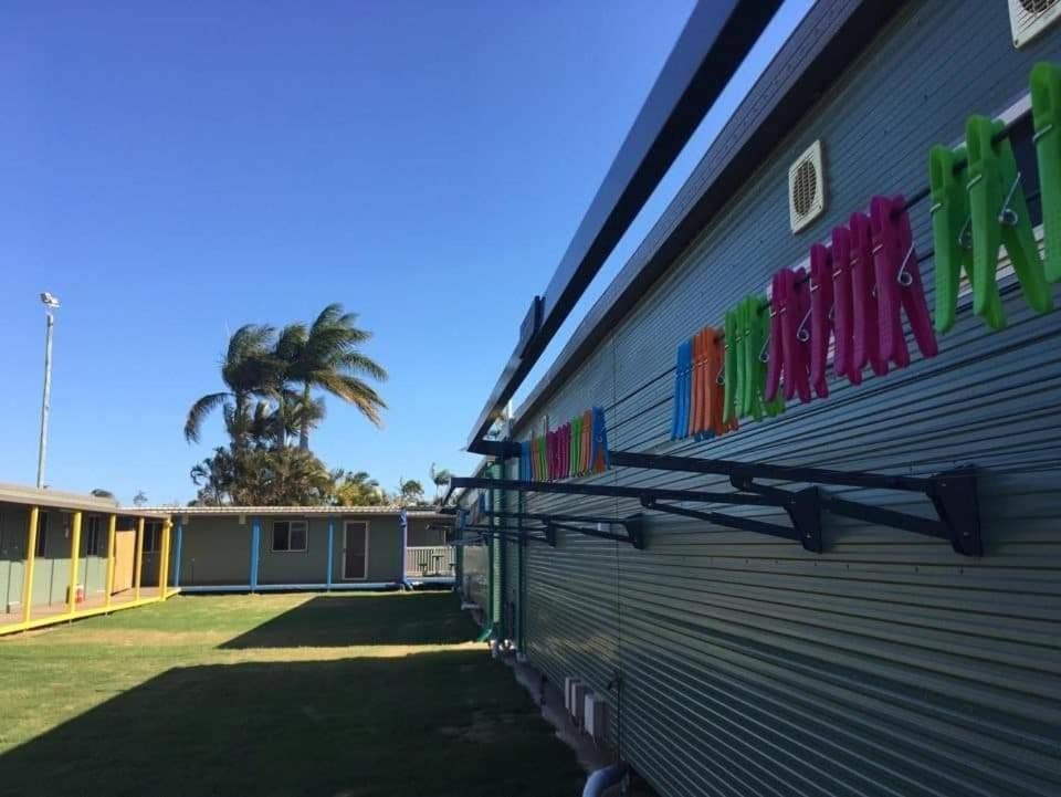 Palm Tree Backpackers Hostel Bundaberg Buitenkant foto